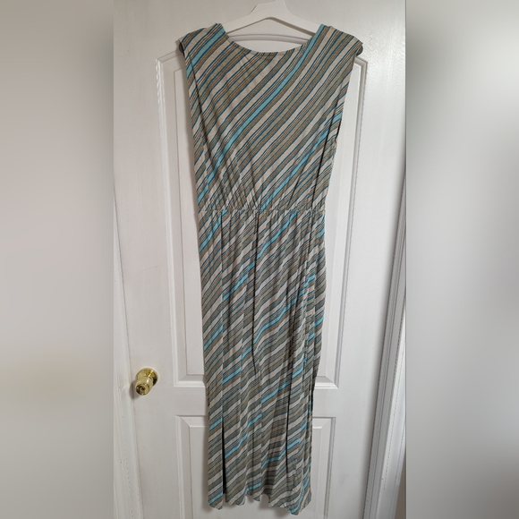 Ann Taylor Loft Sleeveless Maxi Dress - Picture 3 of 3